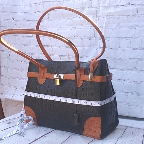 M & R MODA IN PELLE FIRENZE PURSE - Picture 2 of 12